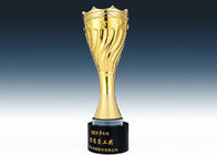18-karatowy złoty metalowy puchar z trofeum na zamówienie z gwiazdowym wzorem na Puchar Ligi