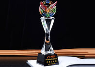 Kryształowe trofea bazowe i nagrody z kolorowym szkłem orła na szczycie