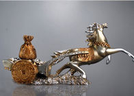 Klasyczne ozdoby dekoracyjne z żywicy Charakterystyczne dla koni i skarbów