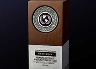 Aluminiowa podstawa Drewniane tablice z nagrodami Niestandardowe pamiątkowe logo 3D dla przedsiębiorstw