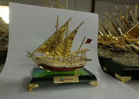 Metalowe stopki Arabskie pamiątki kulturalne / Arabski model łodzi rybackiej z kryształową podstawą